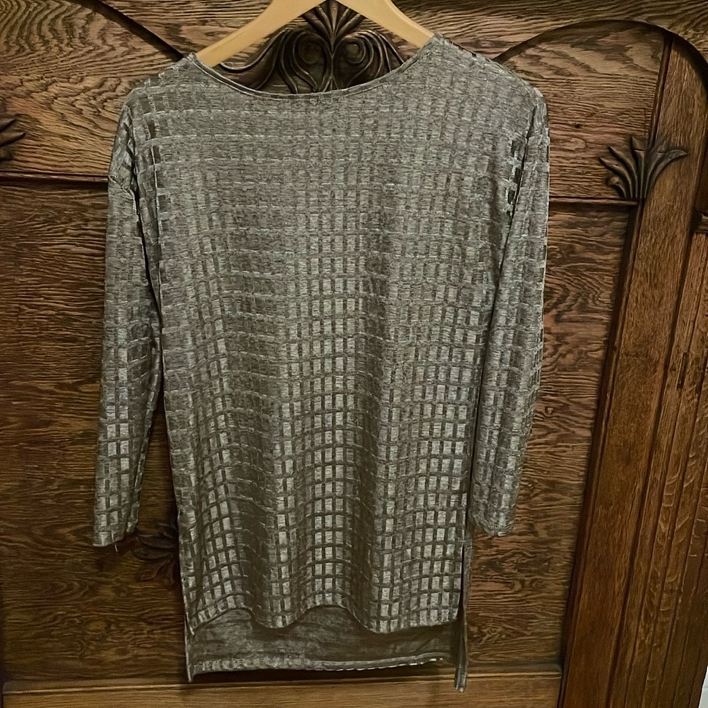 Bronze 3/4 sleeve stretch metallic top